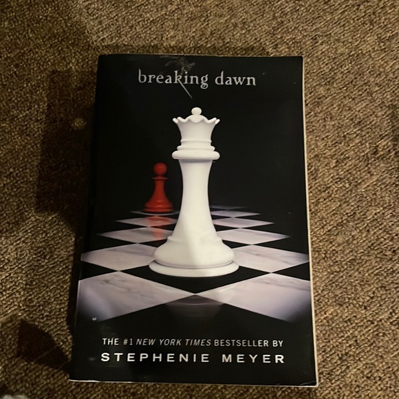 Twilight Bundle - Books n DVDs as pictured - Picture 2 of 6